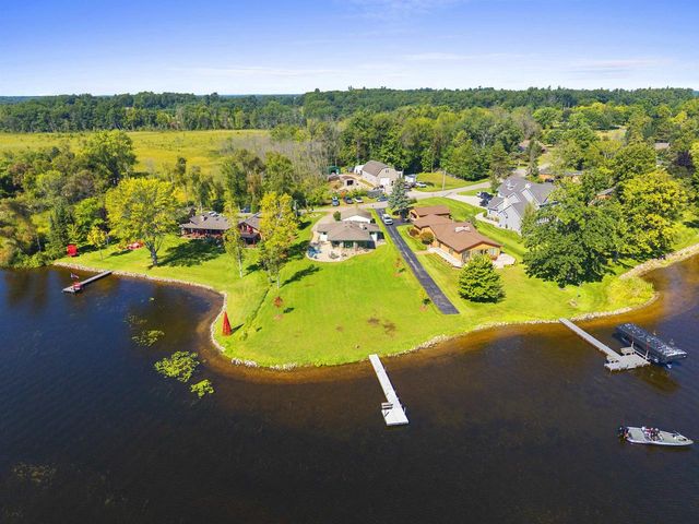 N8070 TIPPERARY LANE, Crivitz, WI 54114