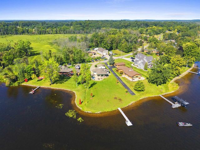 N8070 TIPPERARY LANE, Crivitz, WI 54114