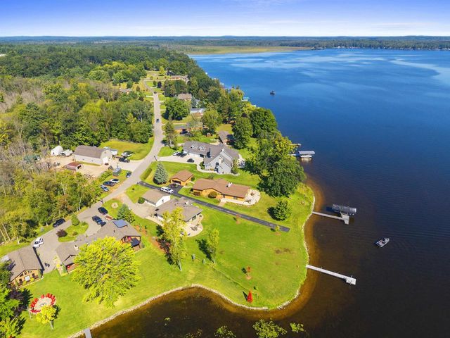 N8070 TIPPERARY LANE, Crivitz, WI 54114