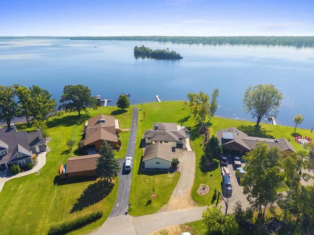 N8070 TIPPERARY LANE, Crivitz, WI 54114