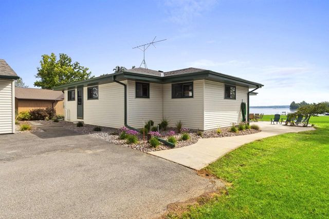 N8070 TIPPERARY LANE, Crivitz, WI 54114