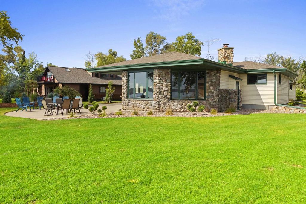 N8070 TIPPERARY LANE, Crivitz, WI 54114