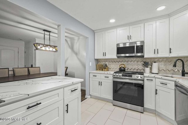 701 Zlotkin Circle 2, Freehold, NJ 07728