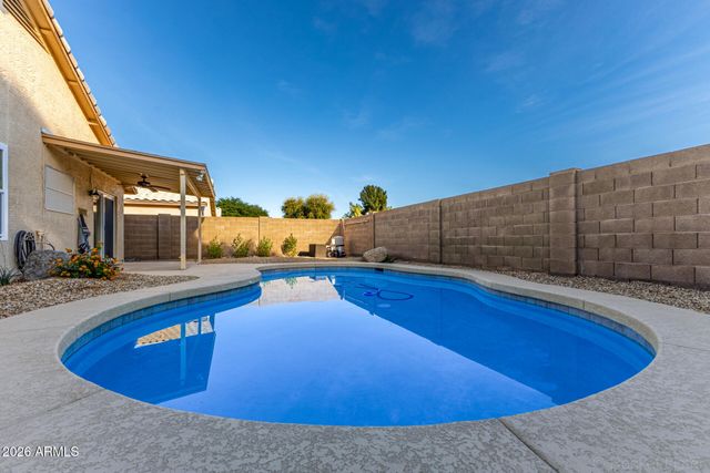 313 E SHERRI Drive, Gilbert, AZ 85296