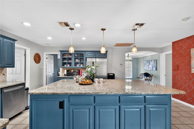 4701 Calallen Dr, Corpus Christi, TX 78410