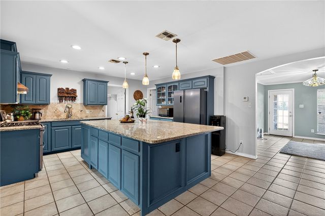 4701 Calallen Dr, Corpus Christi, TX 78410