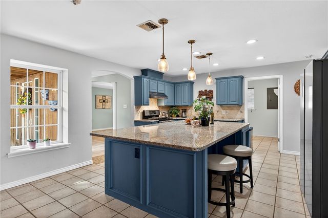 4701 Calallen Dr, Corpus Christi, TX 78410