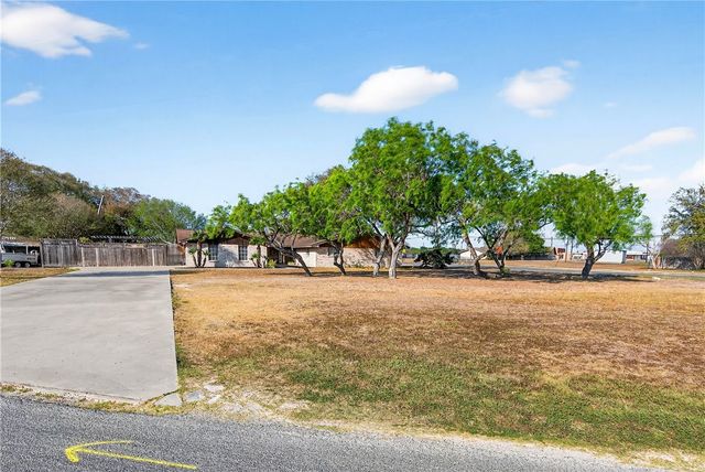 4701 Calallen Dr, Corpus Christi, TX 78410