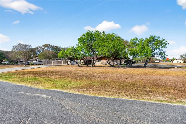 4701 Calallen Dr, Corpus Christi, TX 78410