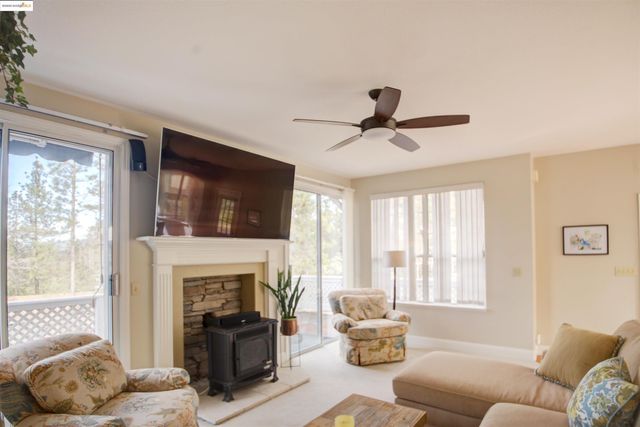 19710 Butler Way, Groveland, CA 95321