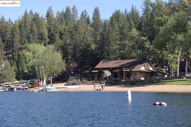 19710 Butler Way, Groveland, CA 95321