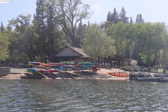 19710 Butler Way, Groveland, CA 95321