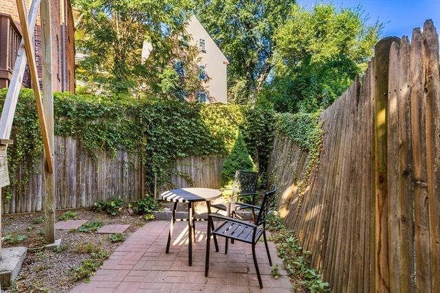 84-86 Mt Vernon St 84-1, Somerville, MA 02145