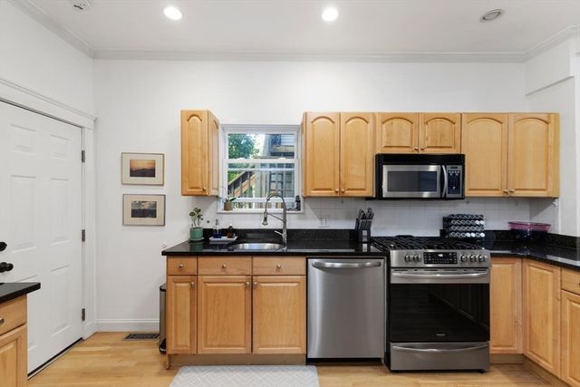 84-86 Mt Vernon St 84-1, Somerville, MA 02145