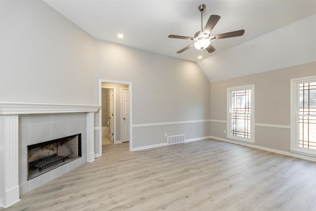 5845 THUNDERBIRD DR, Arlington, TN 38002