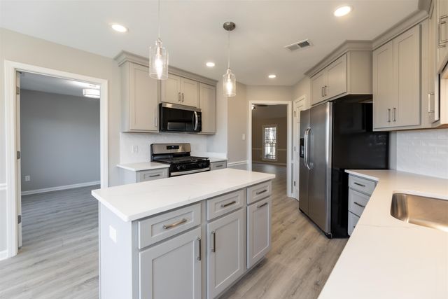 5845 THUNDERBIRD DR, Arlington, TN 38002