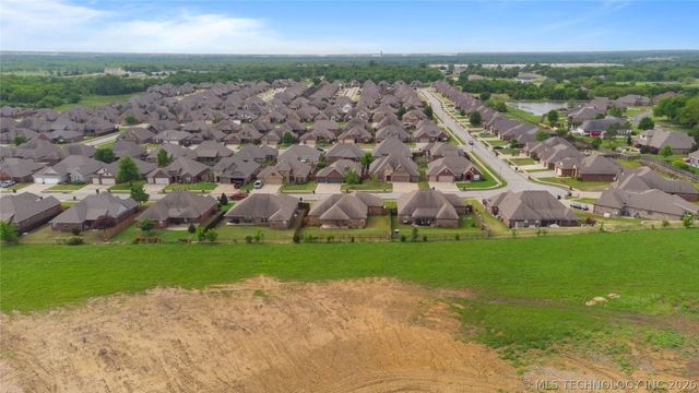7407 E 84th Street N, Owasso, OK 74055