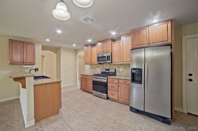 7407 E 84th Street N, Owasso, OK 74055
