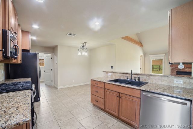 7407 E 84th Street N, Owasso, OK 74055