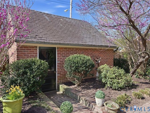 4503 Monument Ave, Richmond, VA 23230