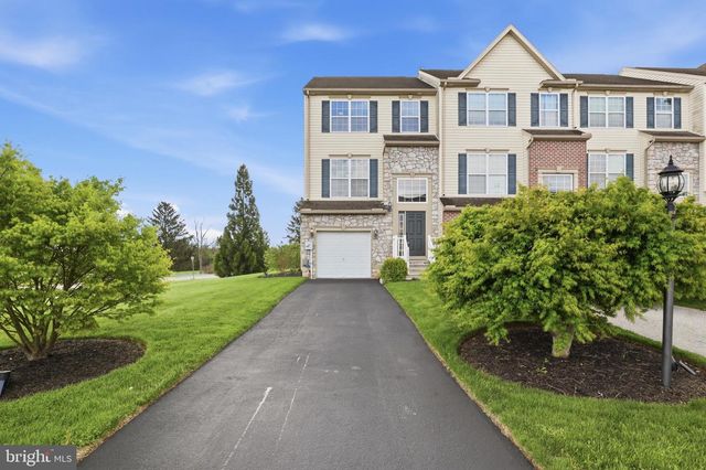 1200 KNOB RUN RUN, York, PA 17408