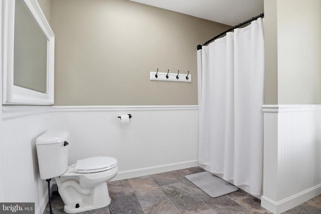 1200 KNOB RUN RUN, York, PA 17408