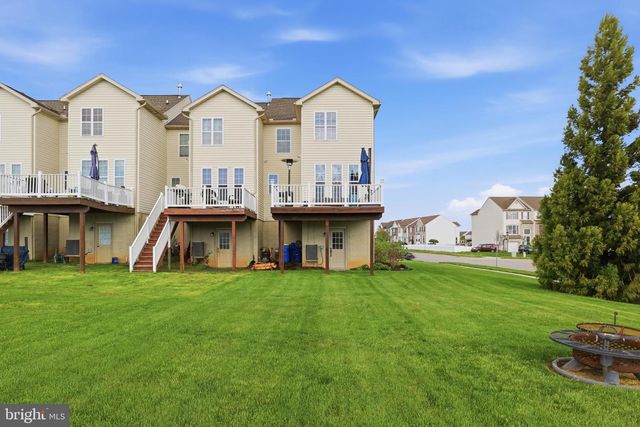 1200 KNOB RUN RUN, York, PA 17408