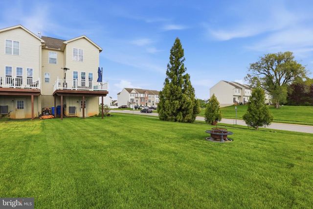 1200 KNOB RUN RUN, York, PA 17408