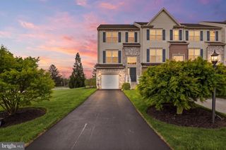 1200 KNOB RUN RUN, York, PA 17408