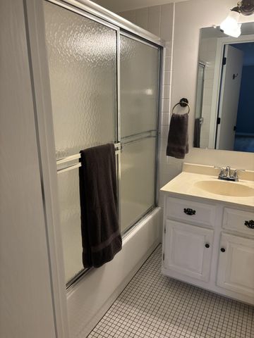 7200 York Avenue S 116, Edina, MN 55435