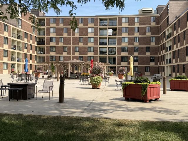 7200 York Avenue S 116, Edina, MN 55435