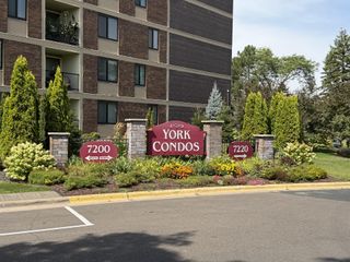7200 York Avenue S 116, Edina, MN 55435