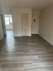 603 Barclay Manor 6C, Newburgh, NY 12550