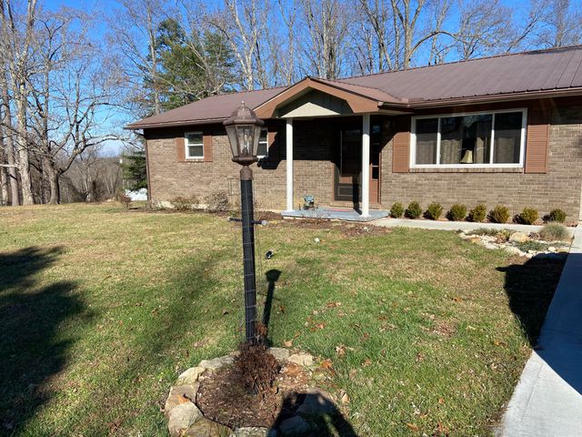 182 Fanchester Heights Road, Whitley City, KY 42653