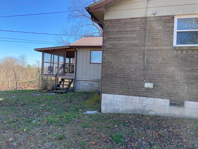 182 Fanchester Heights Road, Whitley City, KY 42653