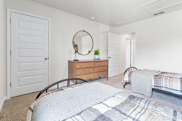 8638 Russellcross Blvd, Pensacola, FL 32507