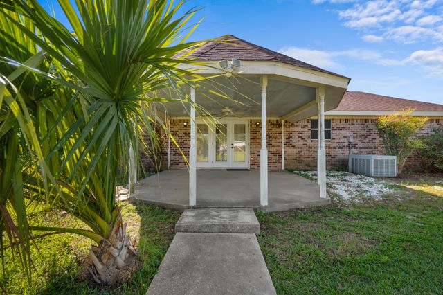 2118 Blankenship Dr, Deridder, LA 70634