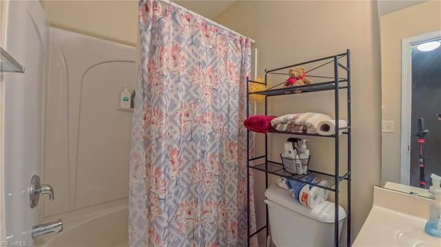 107 norwood Court N, Mebane, NC 27302