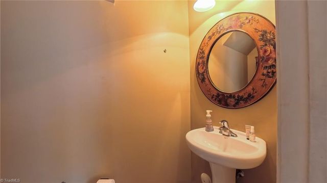 107 norwood Court N, Mebane, NC 27302