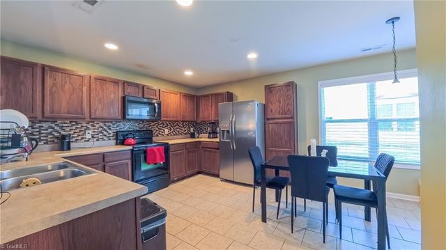 107 norwood Court N, Mebane, NC 27302