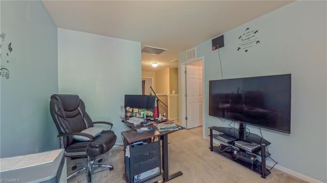 107 norwood Court N, Mebane, NC 27302