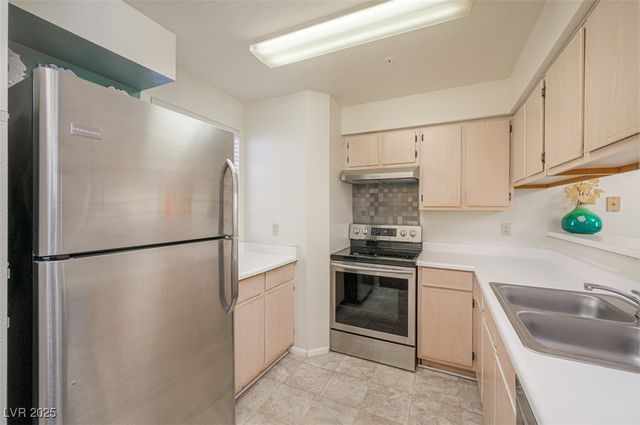 2068 Mesquite Lane 203, Laughlin, NV 89029