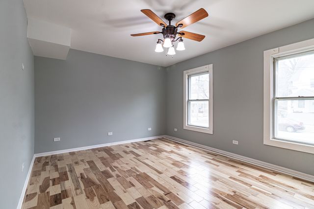 520 4th Street, Waukegan, IL 60085