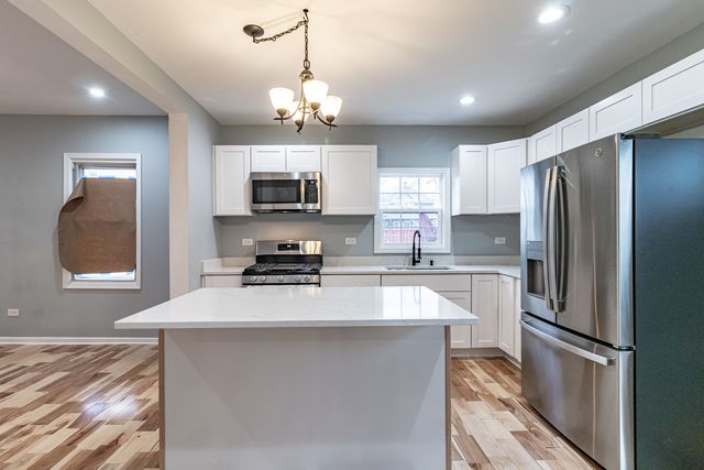 520 4th Street, Waukegan, IL 60085