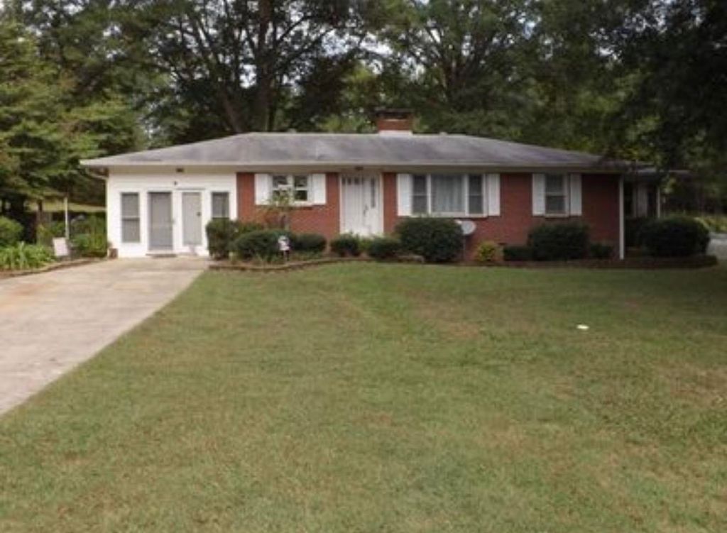8385 Highway 357 Highway, Campobello, SC 29349