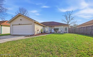 2249 DUMFRIES Circle E, Jacksonville, FL 32246