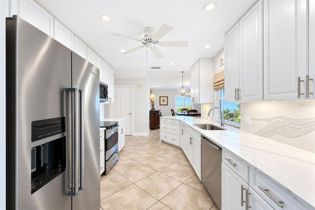 18 BUNKER WAY, Rotonda West, FL 33947