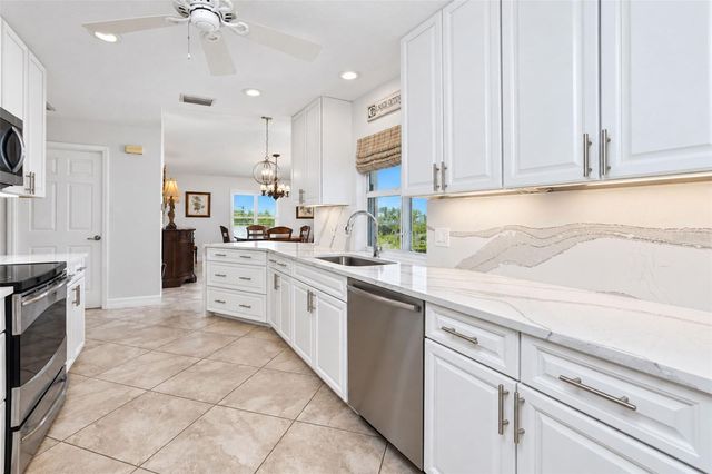 18 BUNKER WAY, Rotonda West, FL 33947