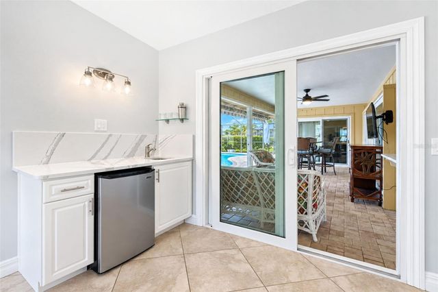 18 BUNKER WAY, Rotonda West, FL 33947