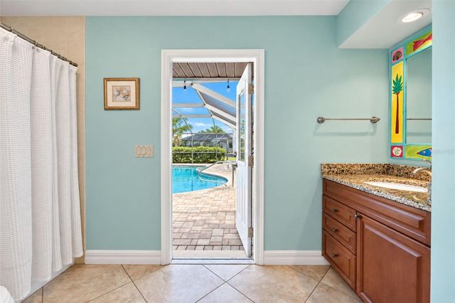 18 BUNKER WAY, Rotonda West, FL 33947
